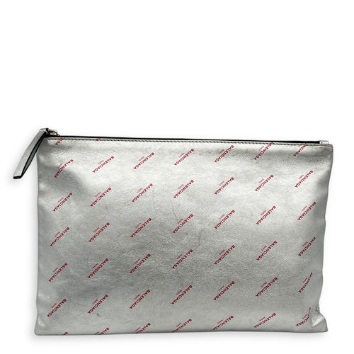 Logo Pouch Silver in Calfskin, Silver hardware