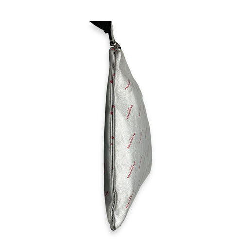 Logo Pouch Silver in Calfskin, Silver hardware
