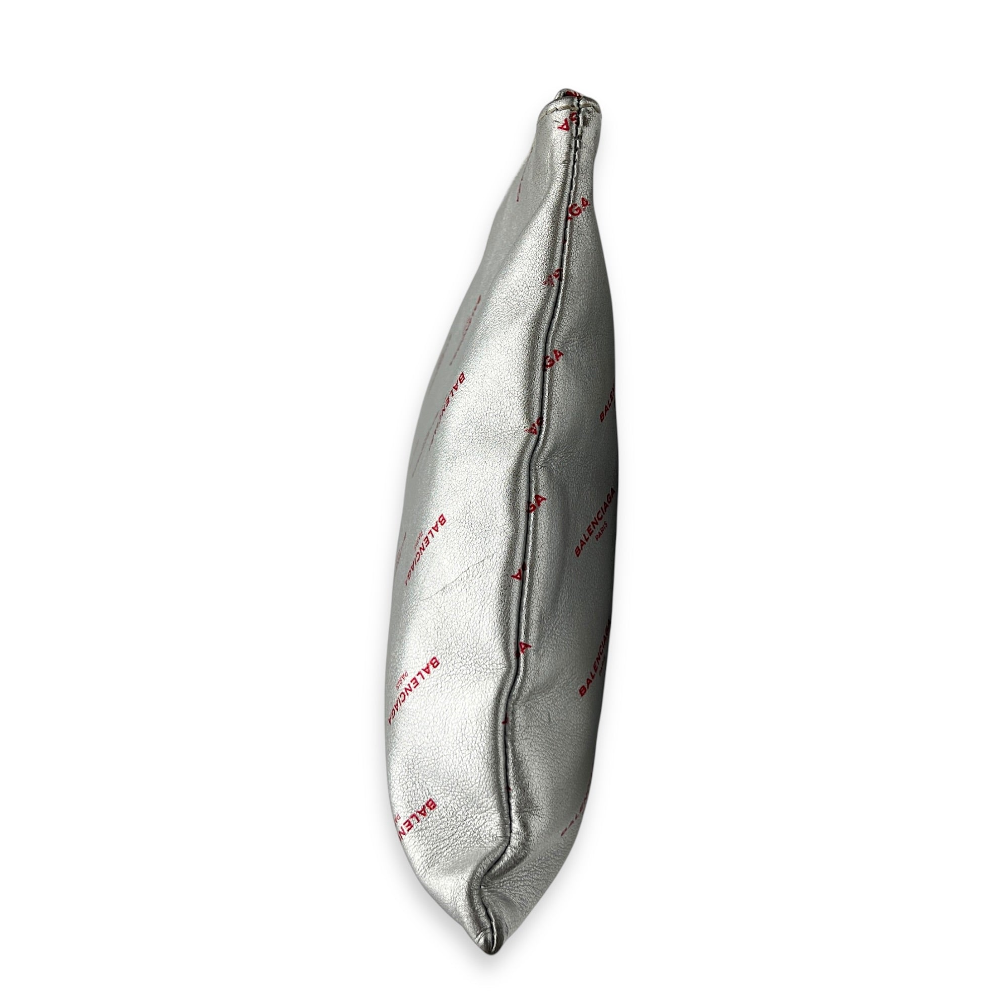 Logo Pouch Silver in Calfskin, Silver hardware