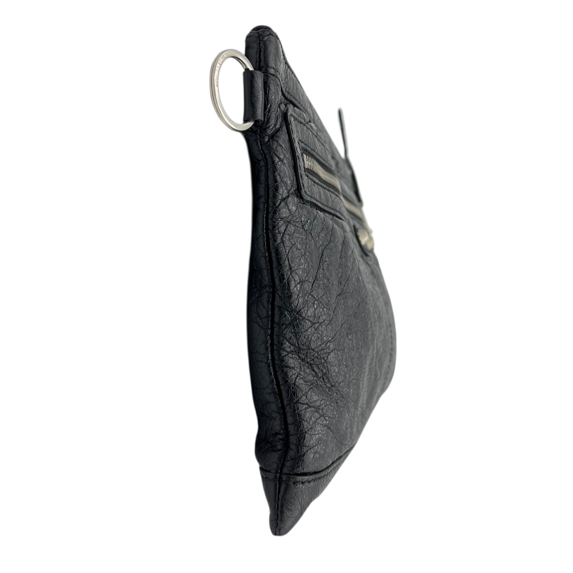 City Pouch Black in Calfskin, Gold hardware