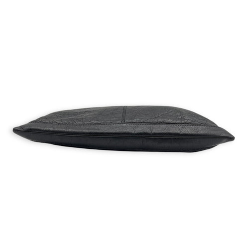City Pouch Black in Calfskin, Silver hardware