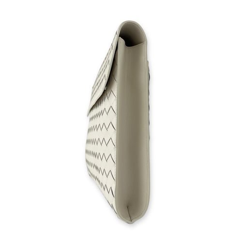 Intrecciato Clutch Silver in Lambskin, Silver hardware