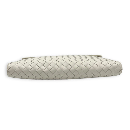 Intrecciato Clutch Silver in Lambskin, Silver hardware