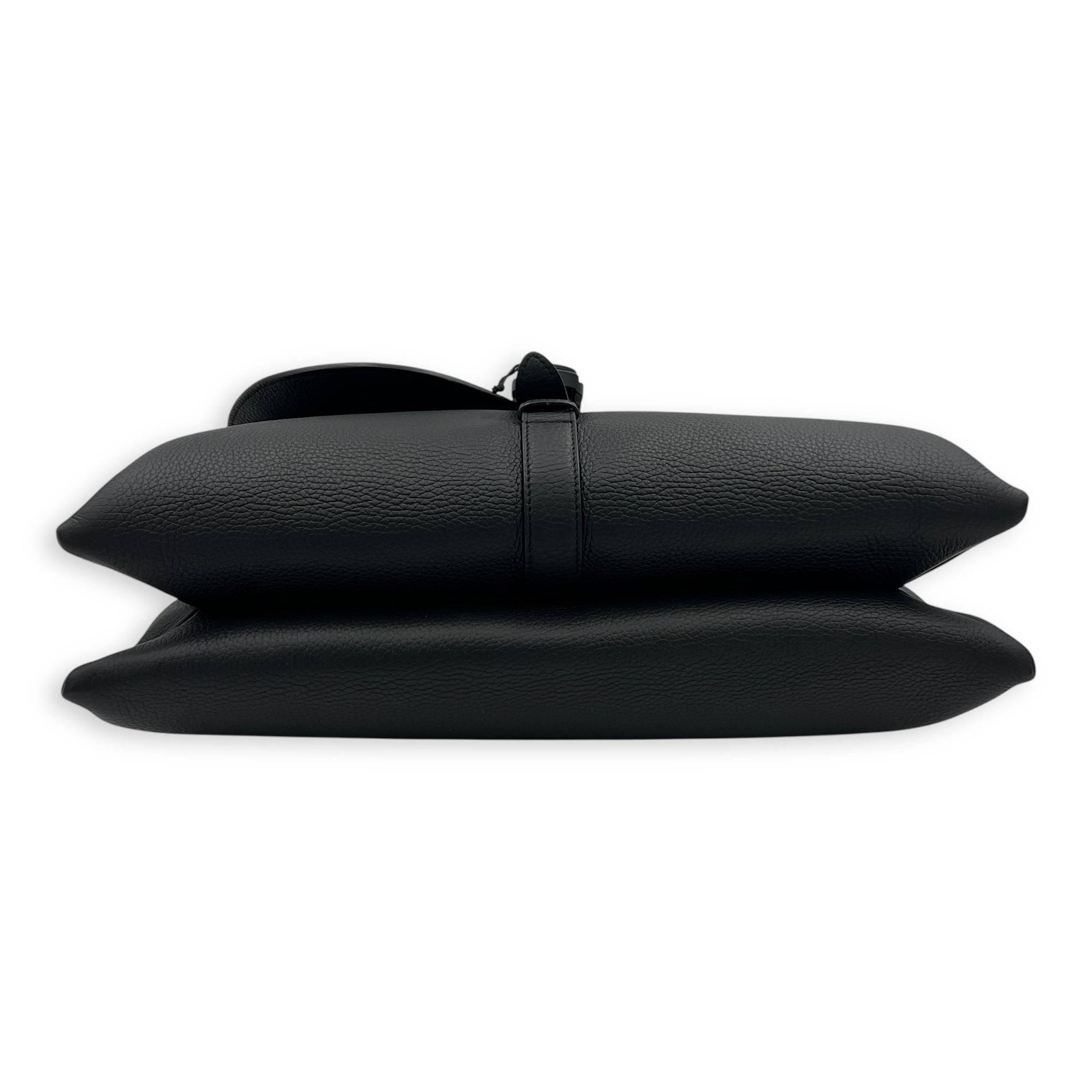 Saddle Messenger Black in Calfskin, Ultramatte hardware