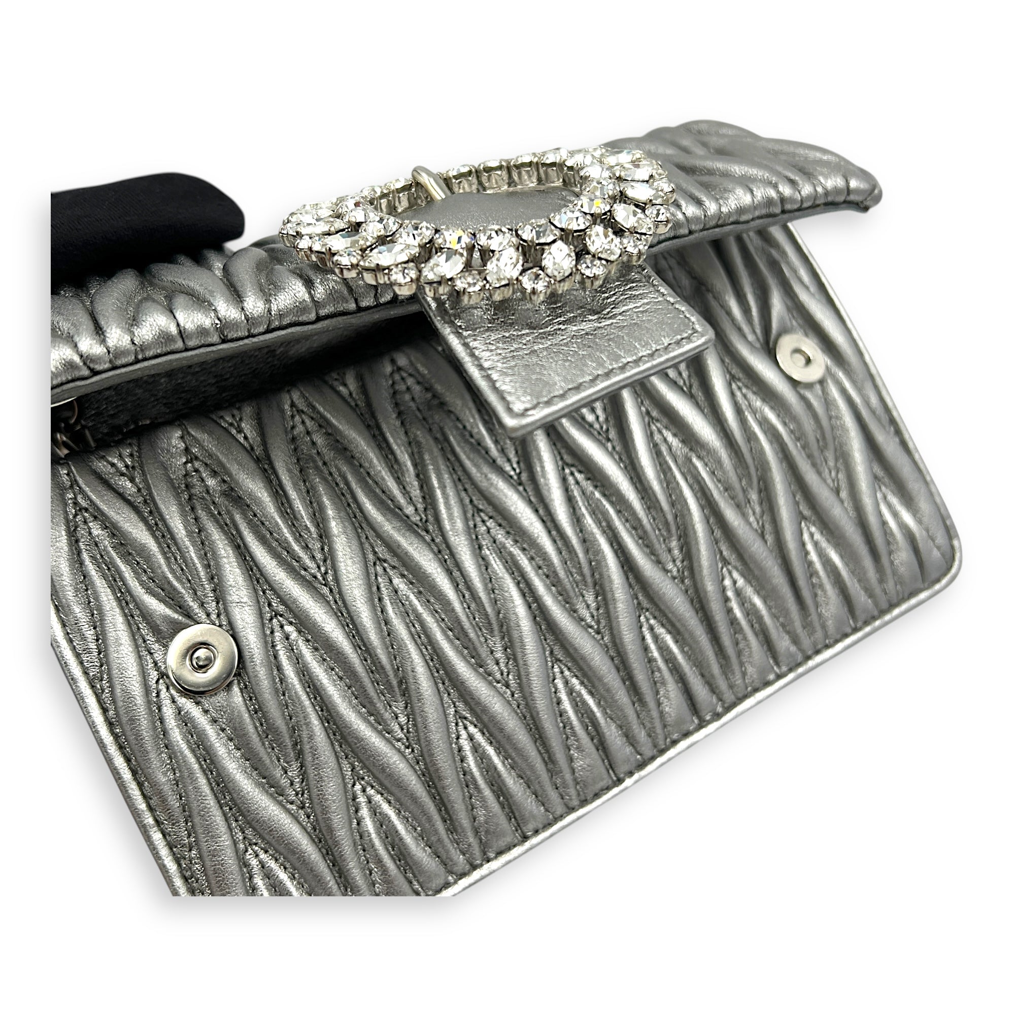 Matelassé Crossbody Bag Silver in Lambskin, Silver hardware