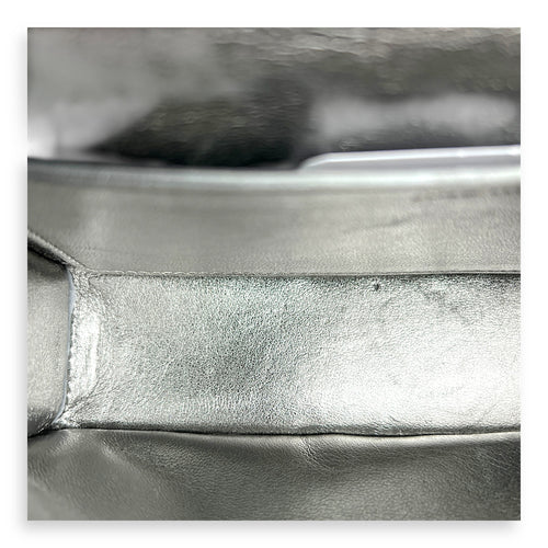 Matelassé Crossbody Bag Silver in Lambskin, Silver hardware