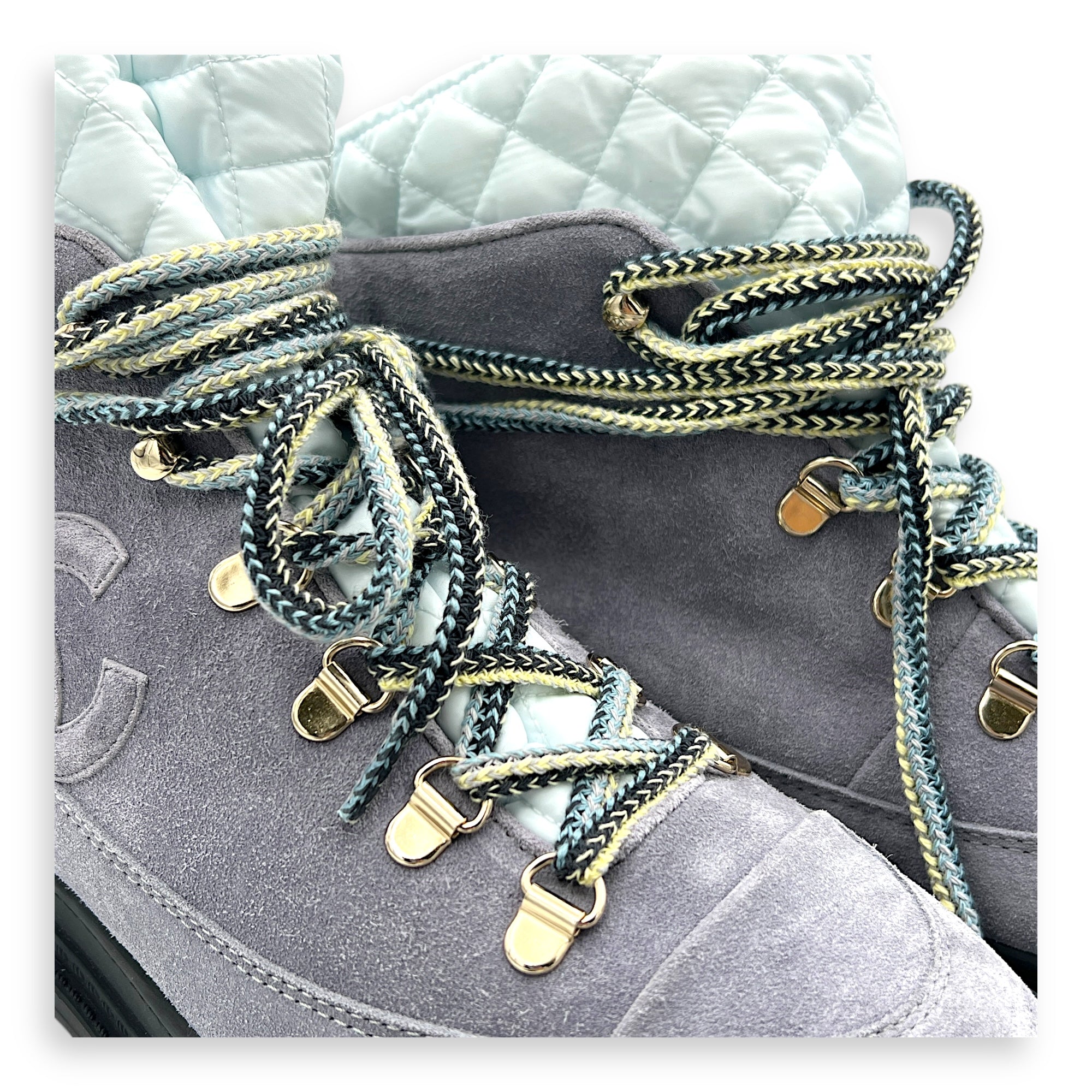 CC Padded Spiked 38 Grey Boots in Suede Leather, Gold hardware