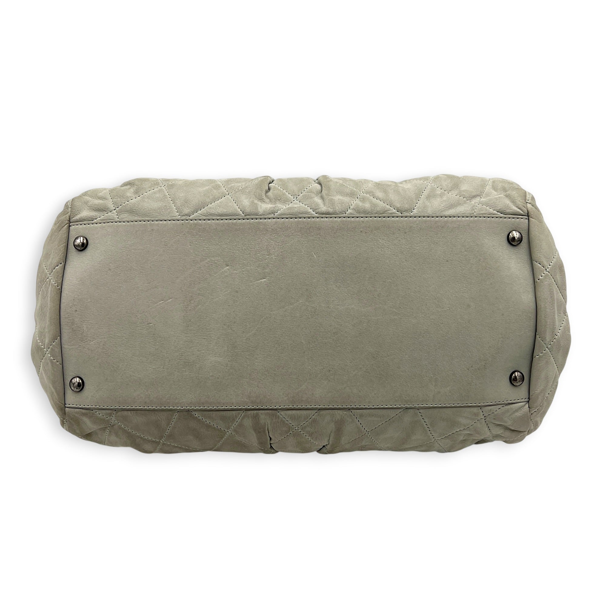 Chain White Shoulder Bag in Nubuck, Silver hardware