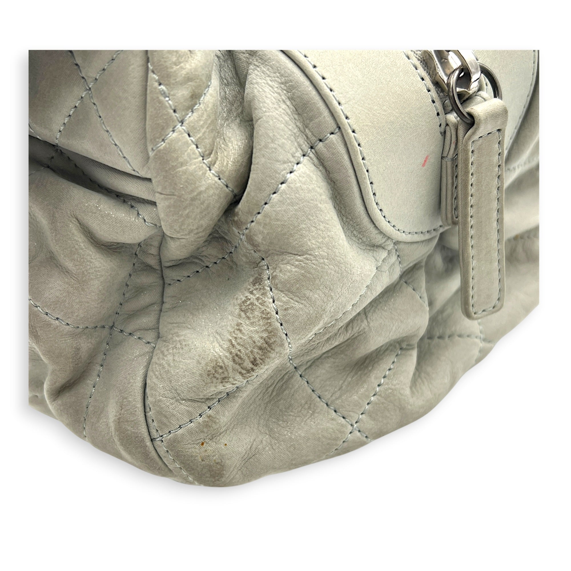Chain White Shoulder Bag in Nubuck, Silver hardware