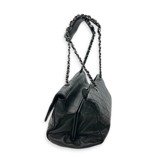 Ritz Flap Shoulder Bag Black in Saffiano Leather, Silver hardware