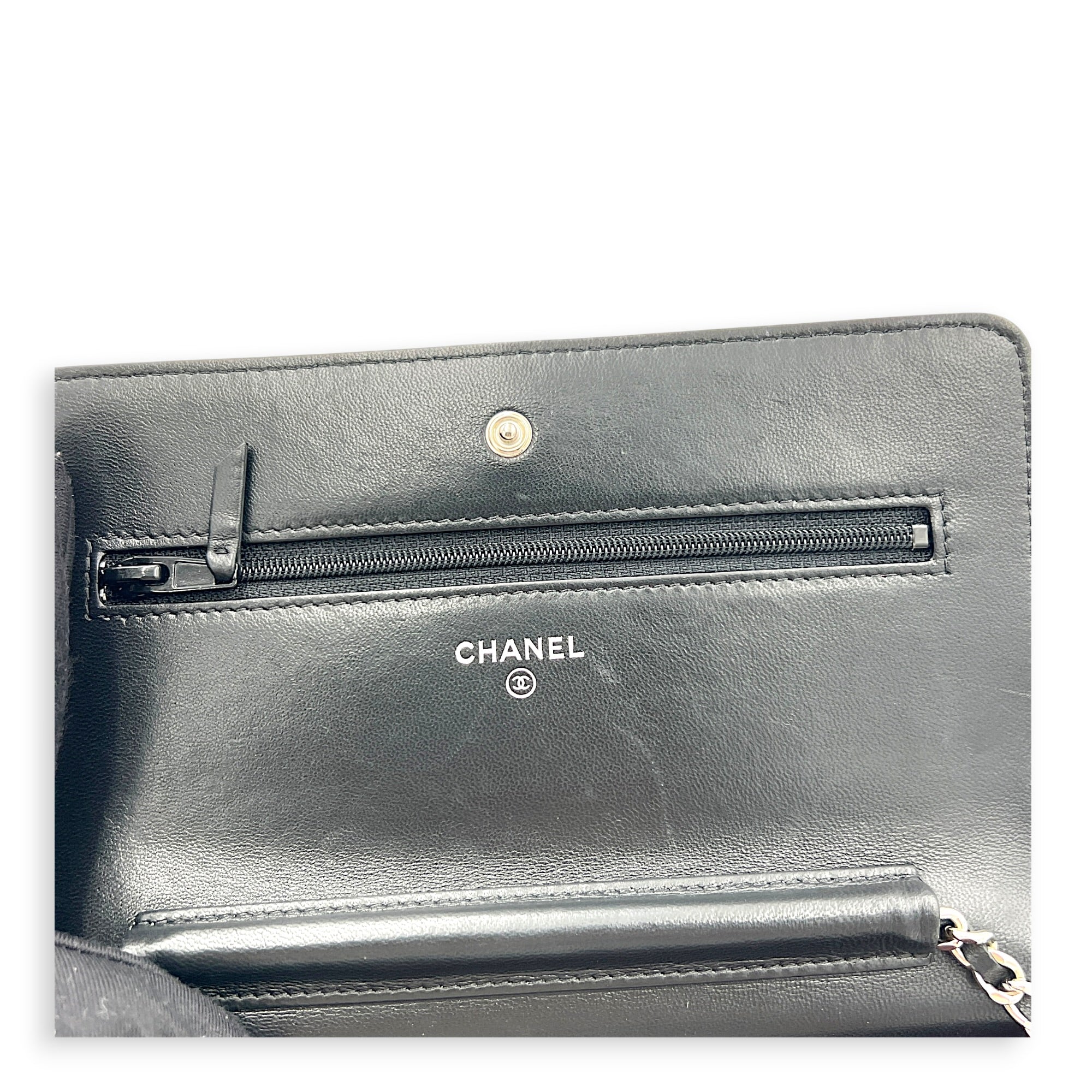 CC Black Wallet On Chain in Lambskin, Silver hardware