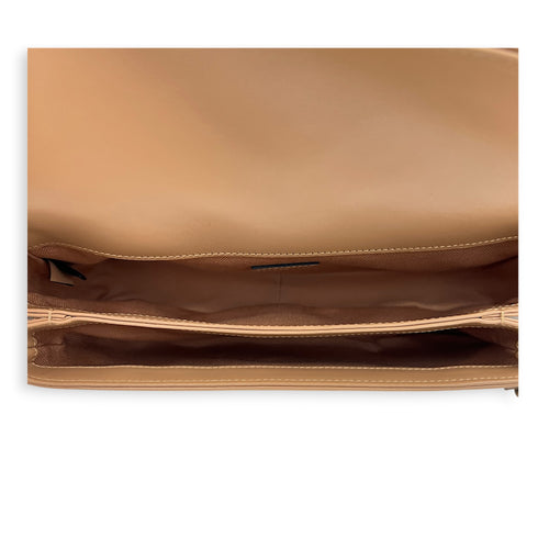 GG Marmont Beige Shoulder Bag in Calfskin, Enamel hardware