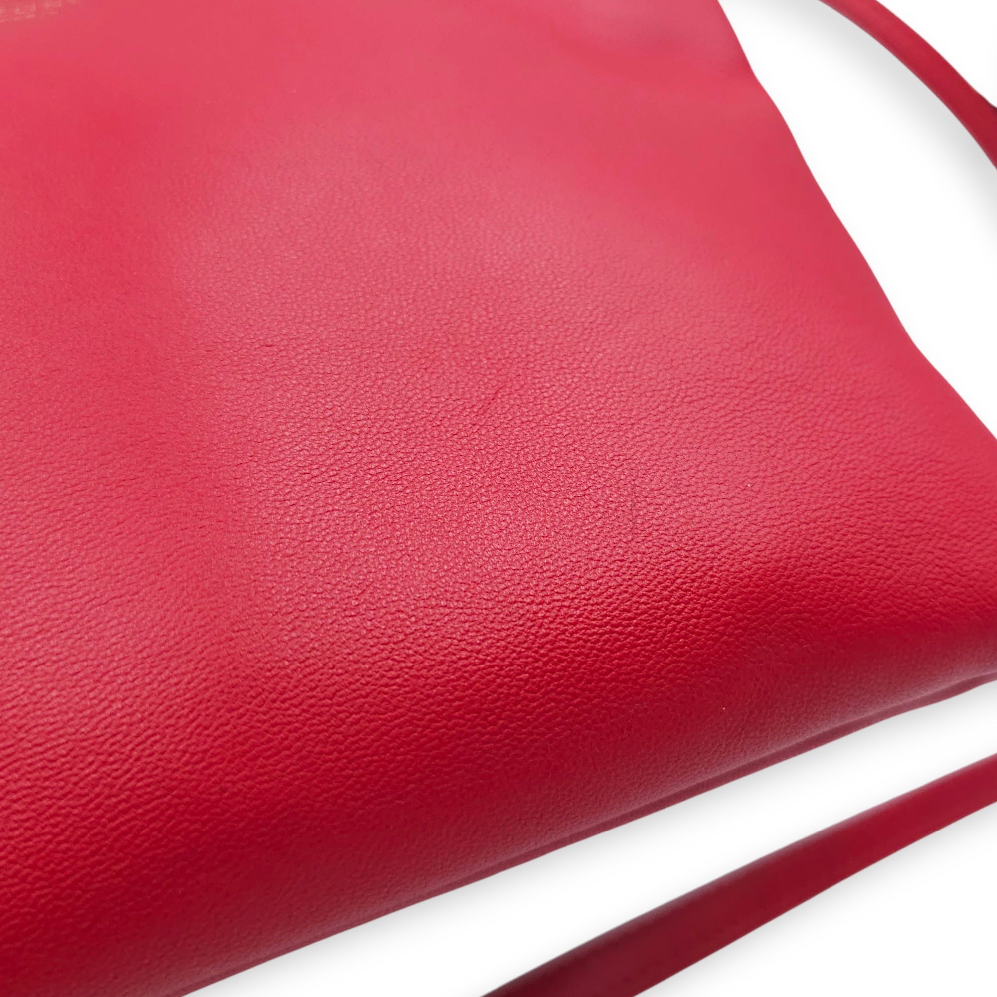 Trio Red Pouch with Strap in Calfskin, Gold hardware