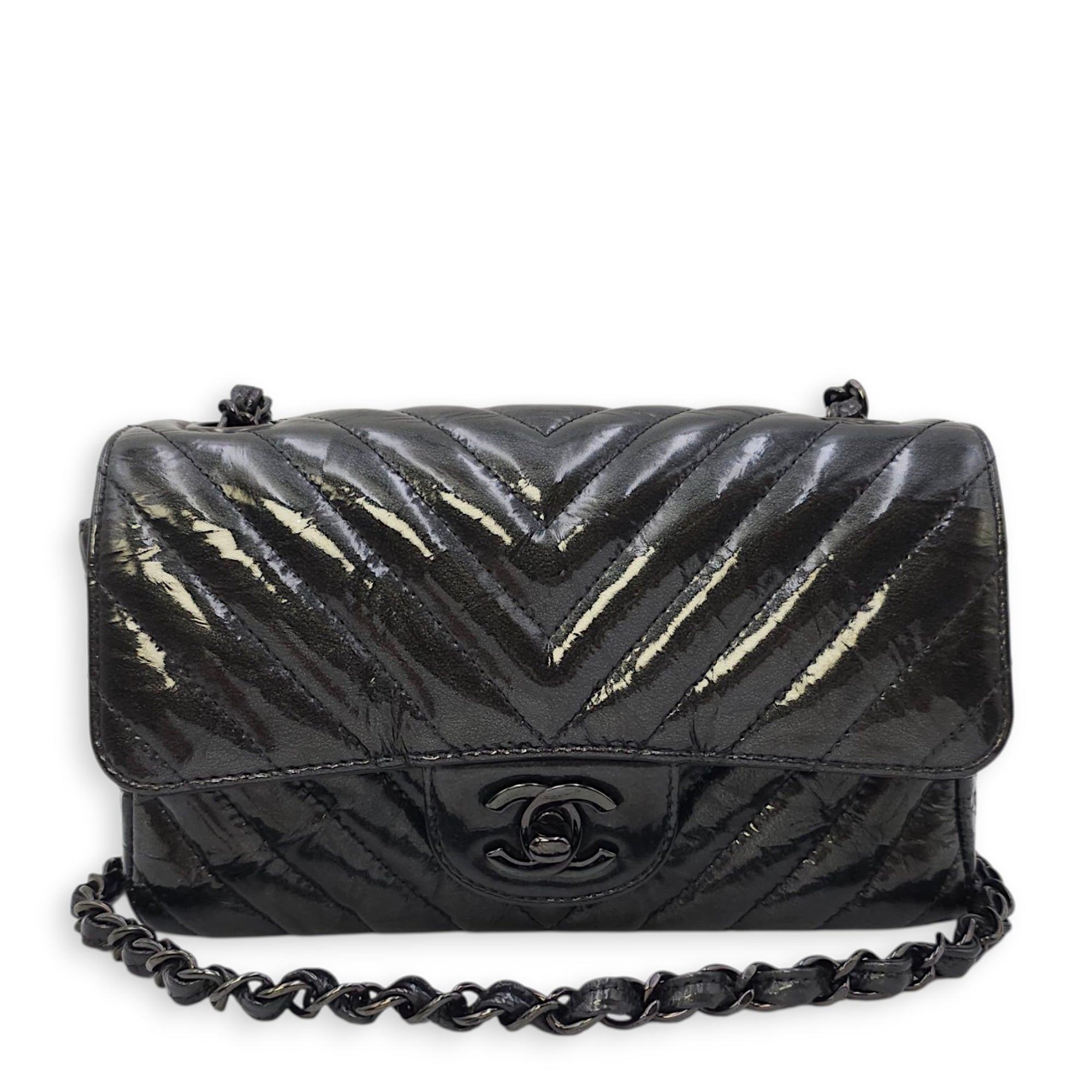 Chevron Rectangular Classic Mini Black Flap Bag in Patent Leather, So Black hardware
