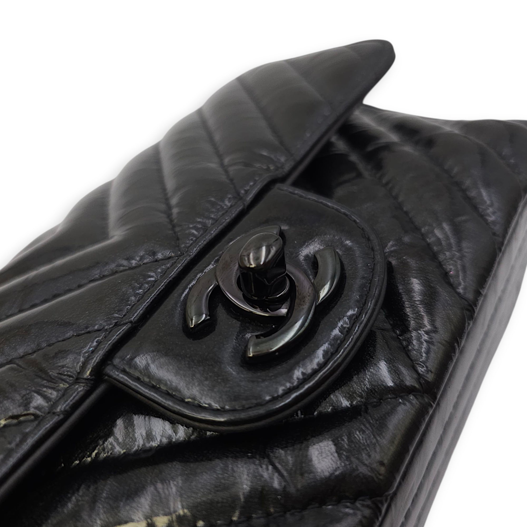 Chevron Rectangular Classic Mini Black Flap Bag in Patent Leather, So Black hardware