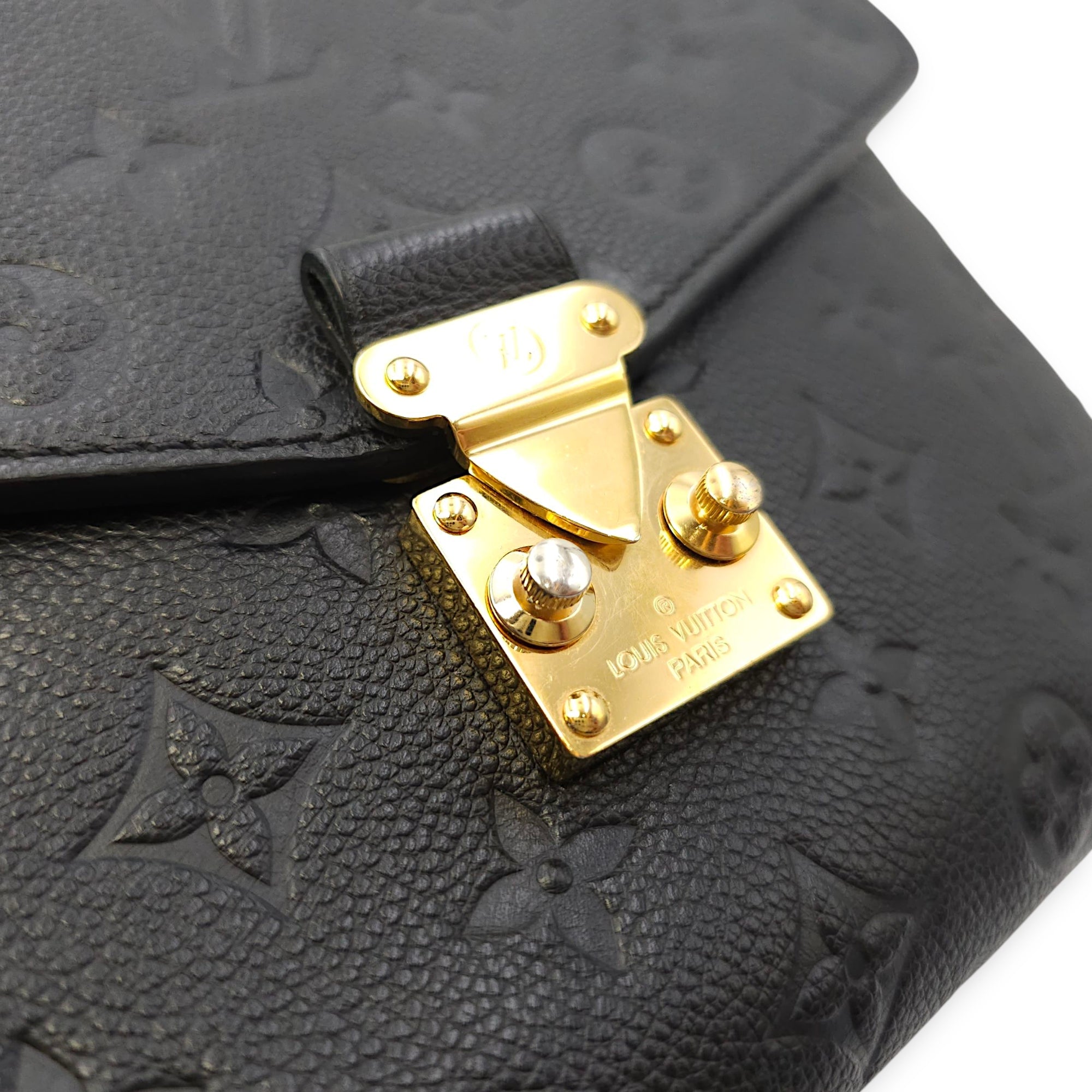 Pochette Metis MM Black Crossbody Bag in Empriente Leather, Gold hardware
