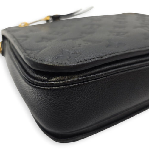 Pochette Metis MM Black Crossbody Bag in Empriente Leather, Gold hardware