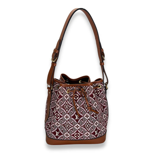 Noe Burgundy Bucket Bag in Jacquard, Gold hardware