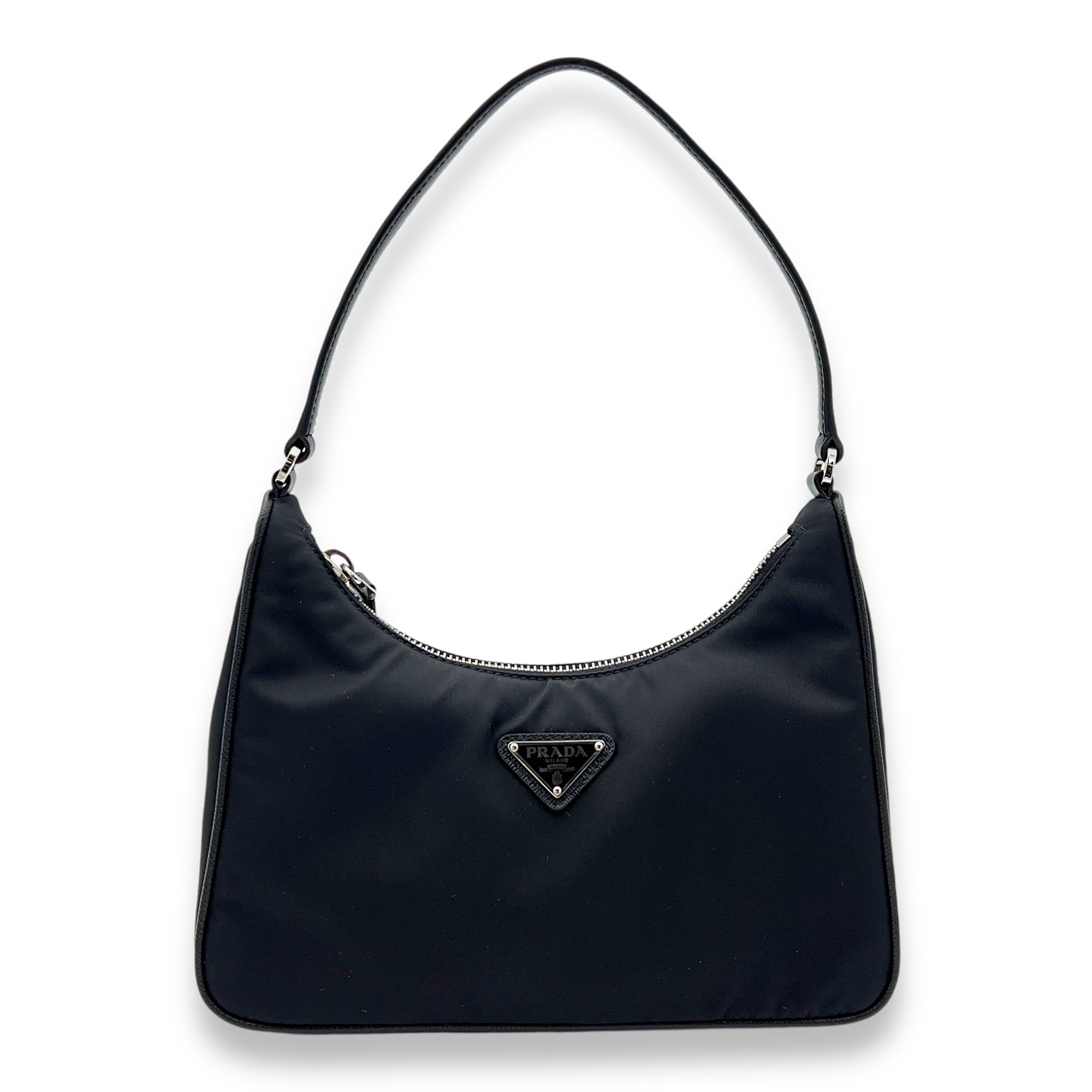 Re-Edition 2005 Black Shoulder Bag in Nylon, Silver hardware