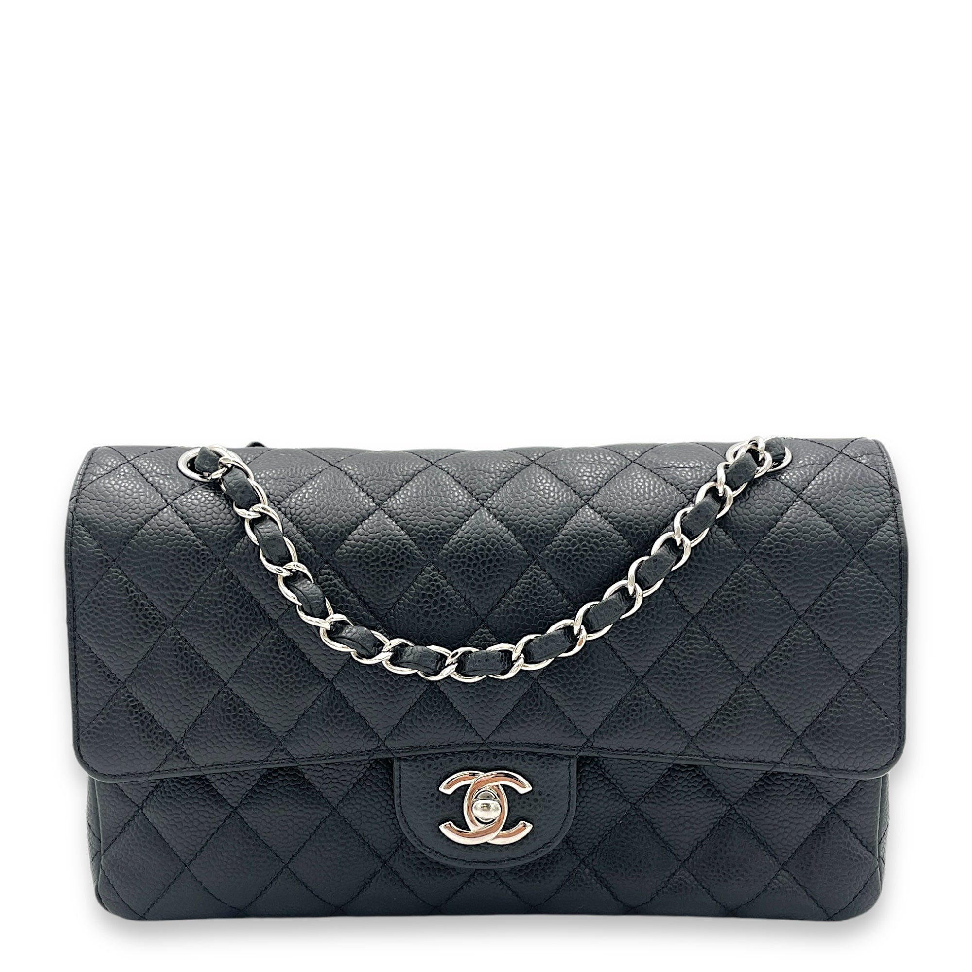 Classic Shoulder Bag Medium Black in Caviar Leather, Silver hardware