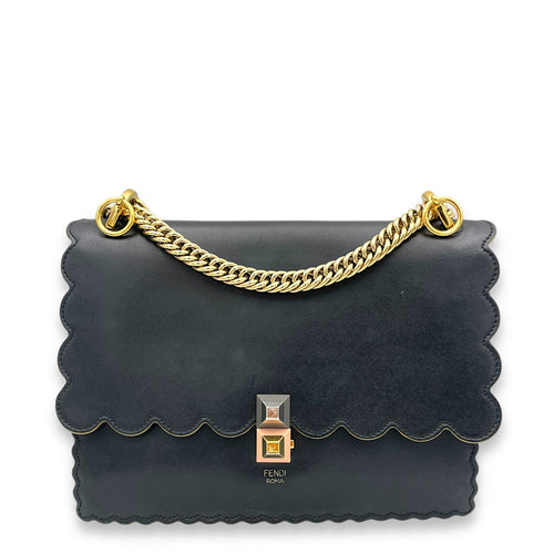 Kan I Shoulder Bag Black in Calfskin, Gold hardware