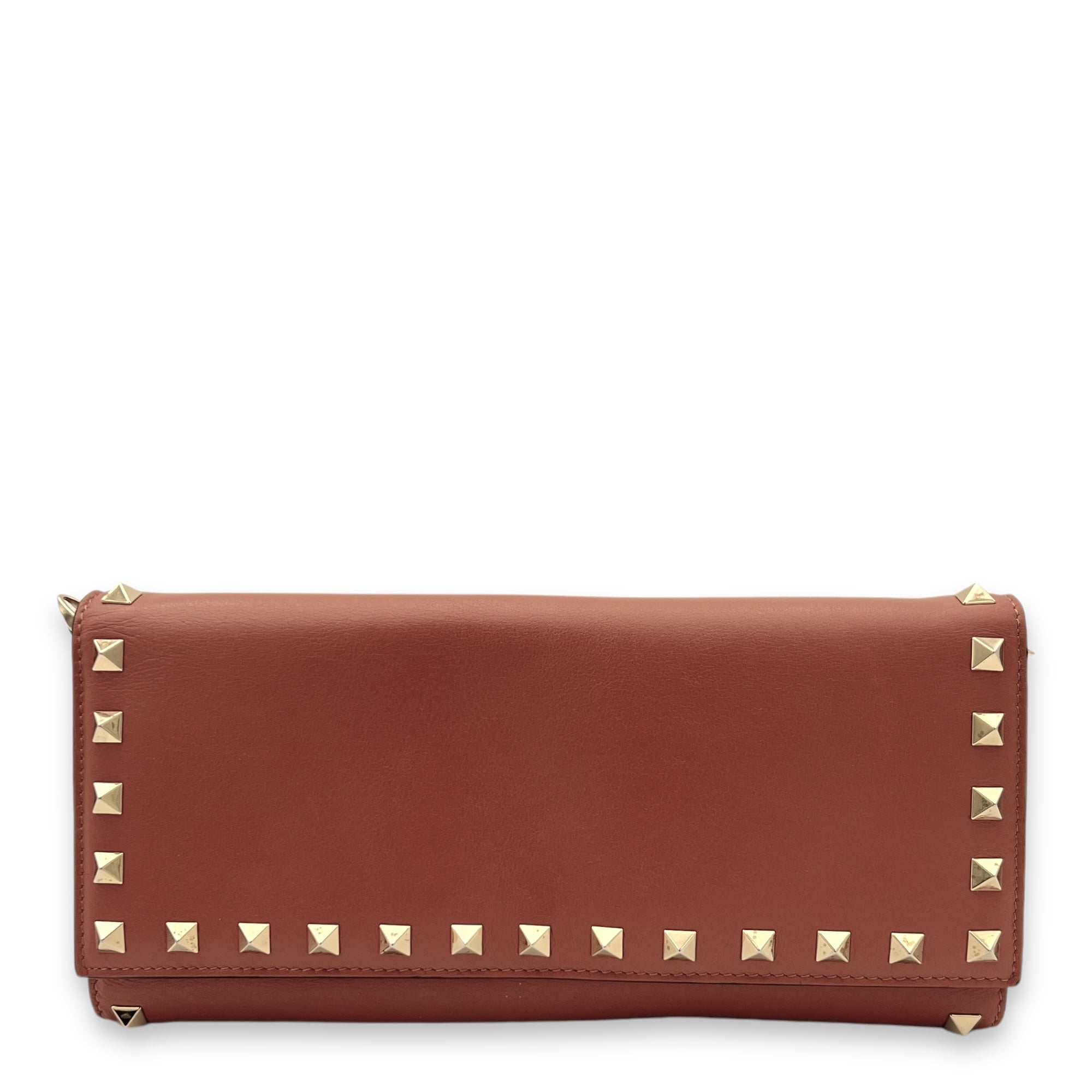 Rockstud Brown Wallet On Chain in Calfskin, Gold hardware