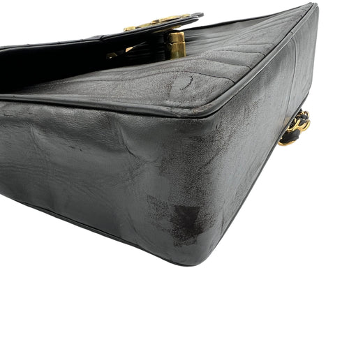 Vintage Flap Shoulder Bag Black in Lambskin, Gold hardware