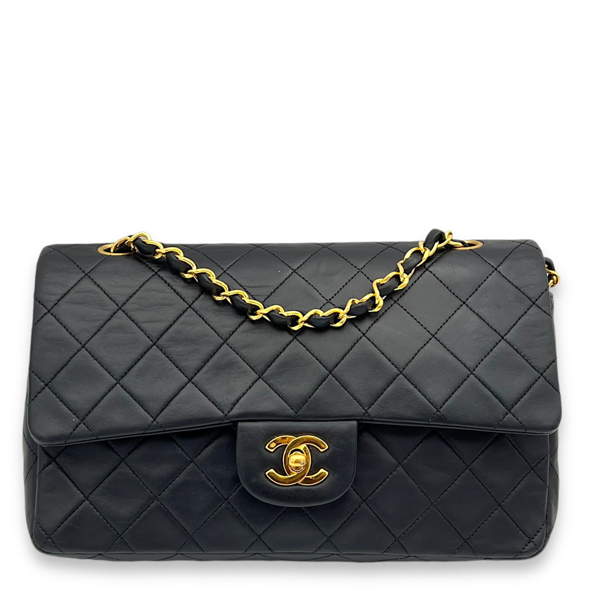 Vintage CC Double Flap Medium Black Shoulder Bag in Lambskin, Gold hardware