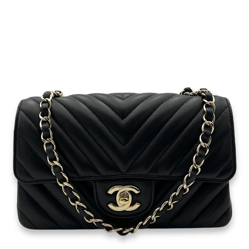 Rectangle Classic Chevron Shoulder Bag Black in Lambskin, Gold hardware