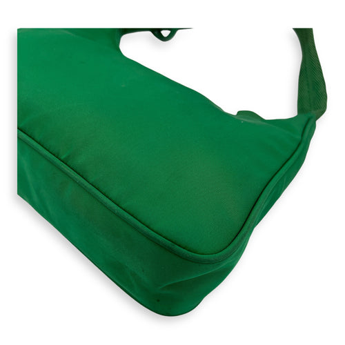 Re-Edition 2000 Shoulder Bag Green in Nylon, Silver hardware