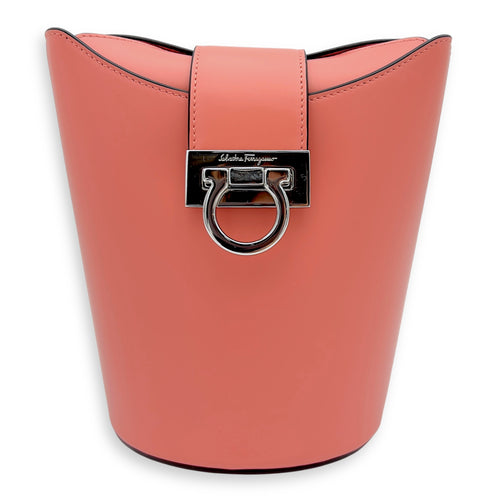 Salvatore Ferragamo Trifolio Shoulder Bag Coral in Calfskin, Silver hardware_1