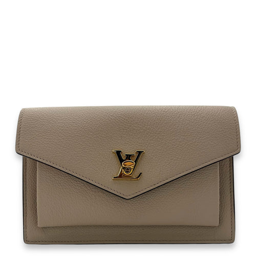 Louis Vuitton LockMe Wallet On Chain Beige in Calfskin, Gold hardware_1