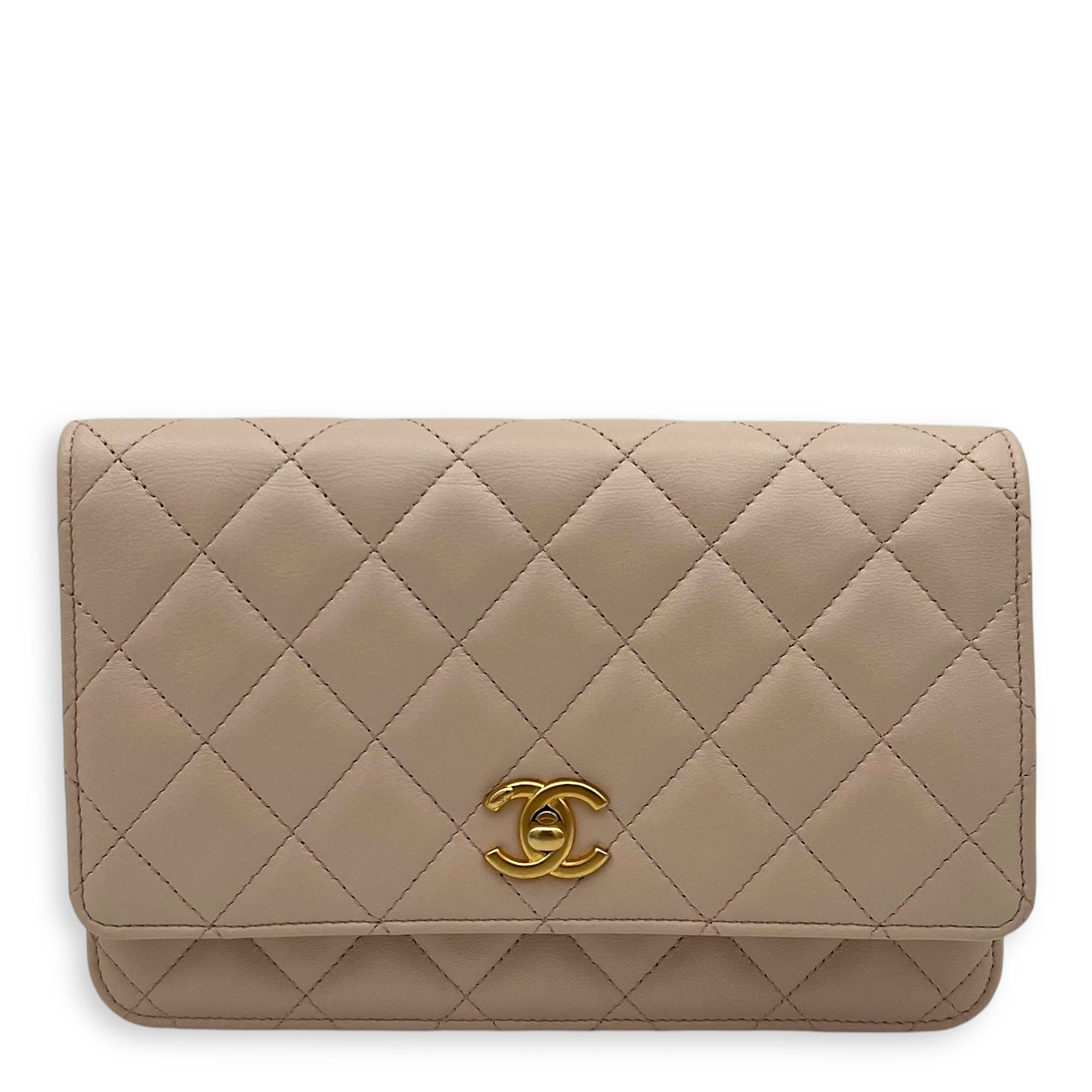Chanel 22C Pink Wallet On Chain in Lambskin, Gold hardware_1
