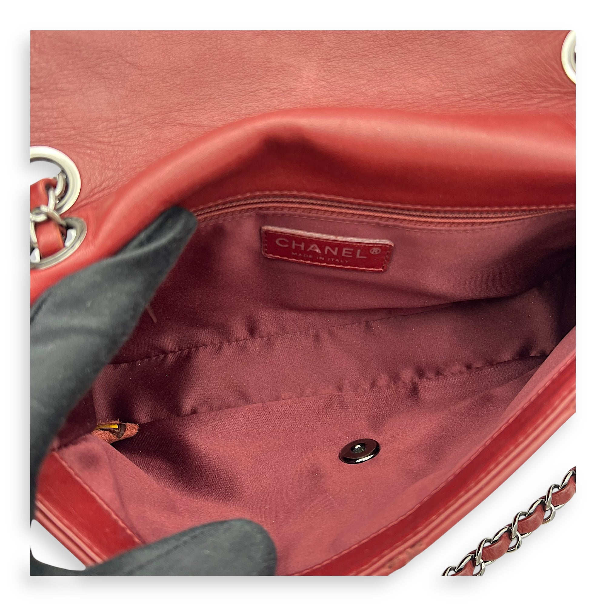 Chanel Classic Diamond Stitch Quilted Red Shoulder Bag in Calfskin, Ruthenium hardware_6