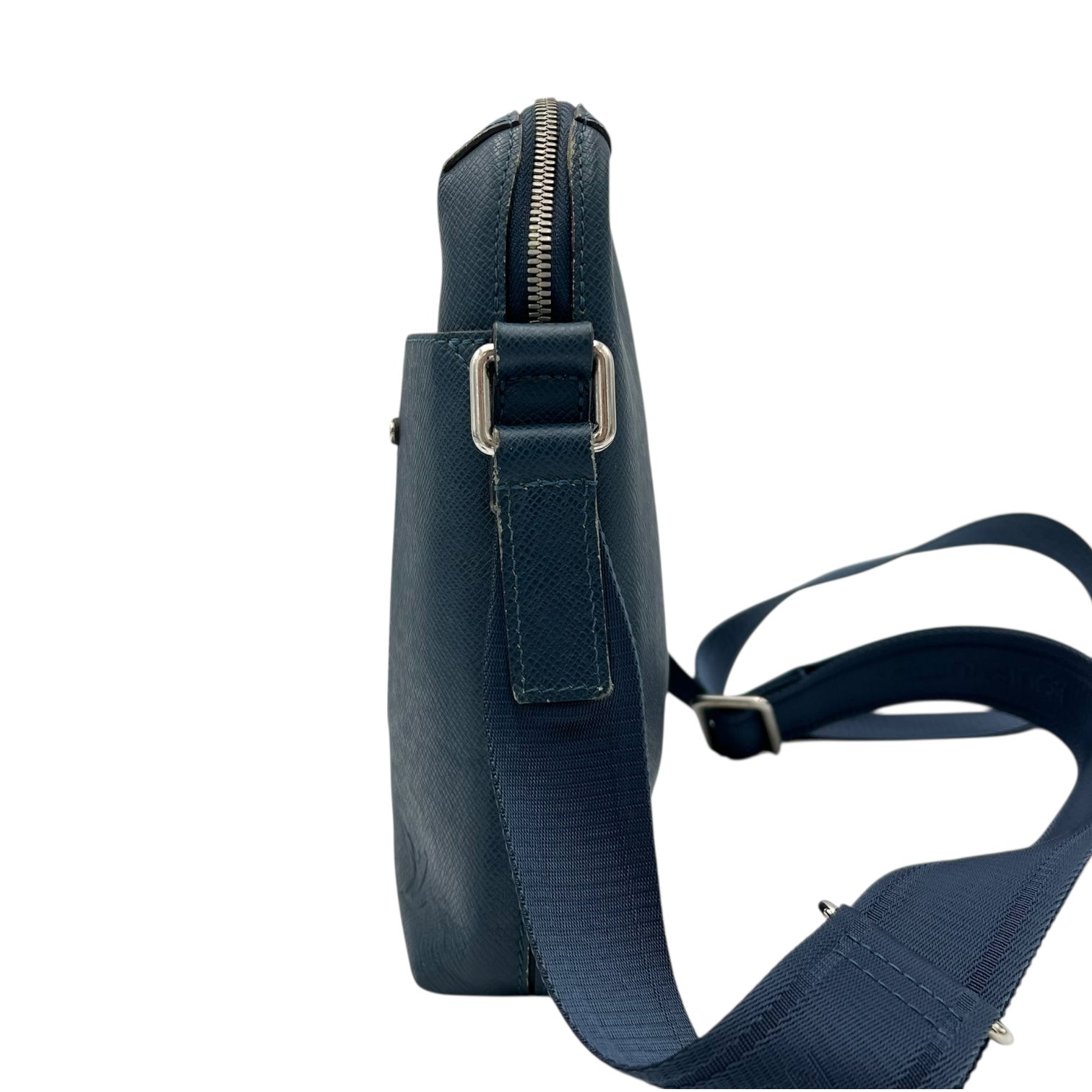 Louis Vuitton Grigori Messenger PM Blue in Taiga Leather, Silver hardware_3