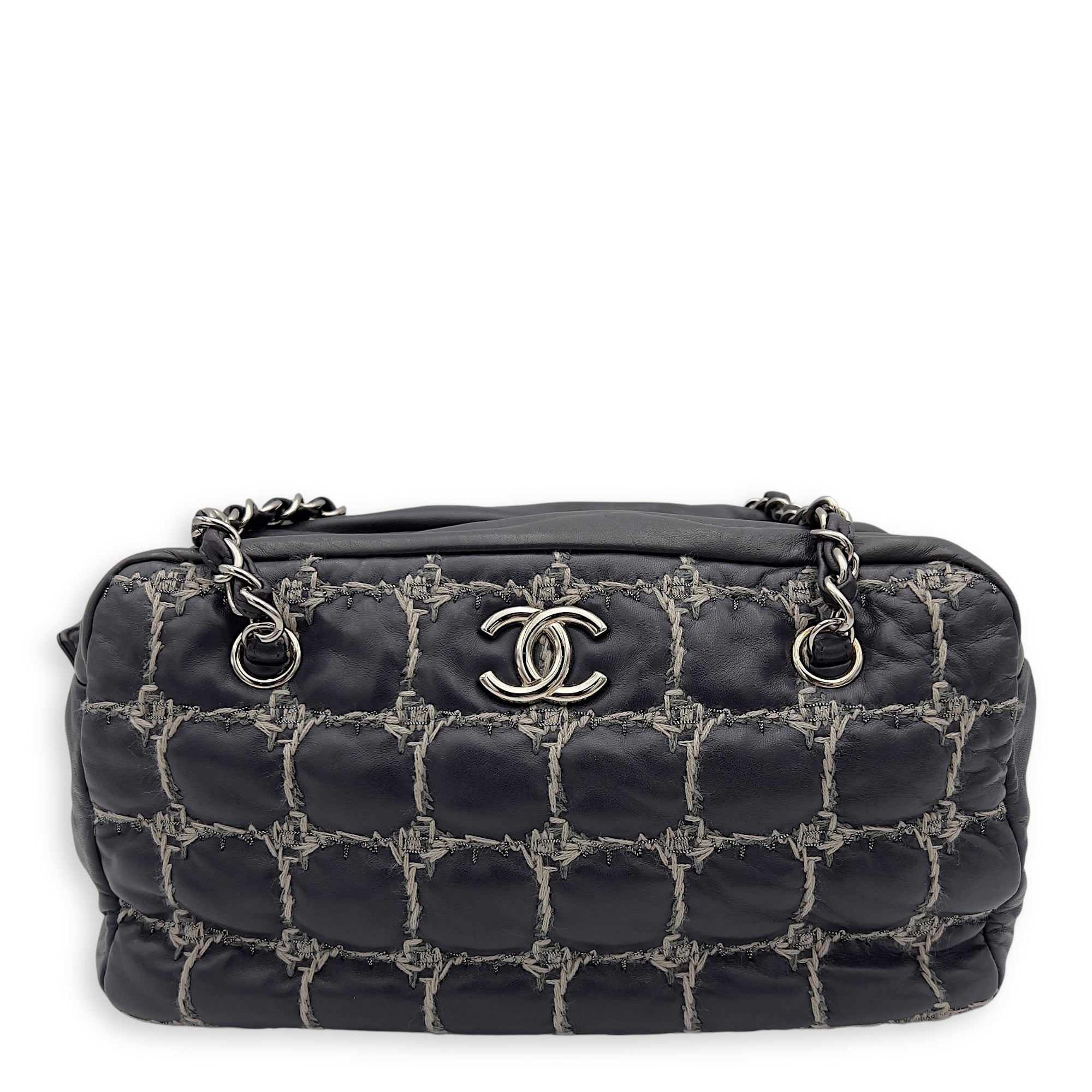 Chanel Double Stitch Bubble Grey Shoulder Bag in Tweed and Lambskin, Silver hardware_1