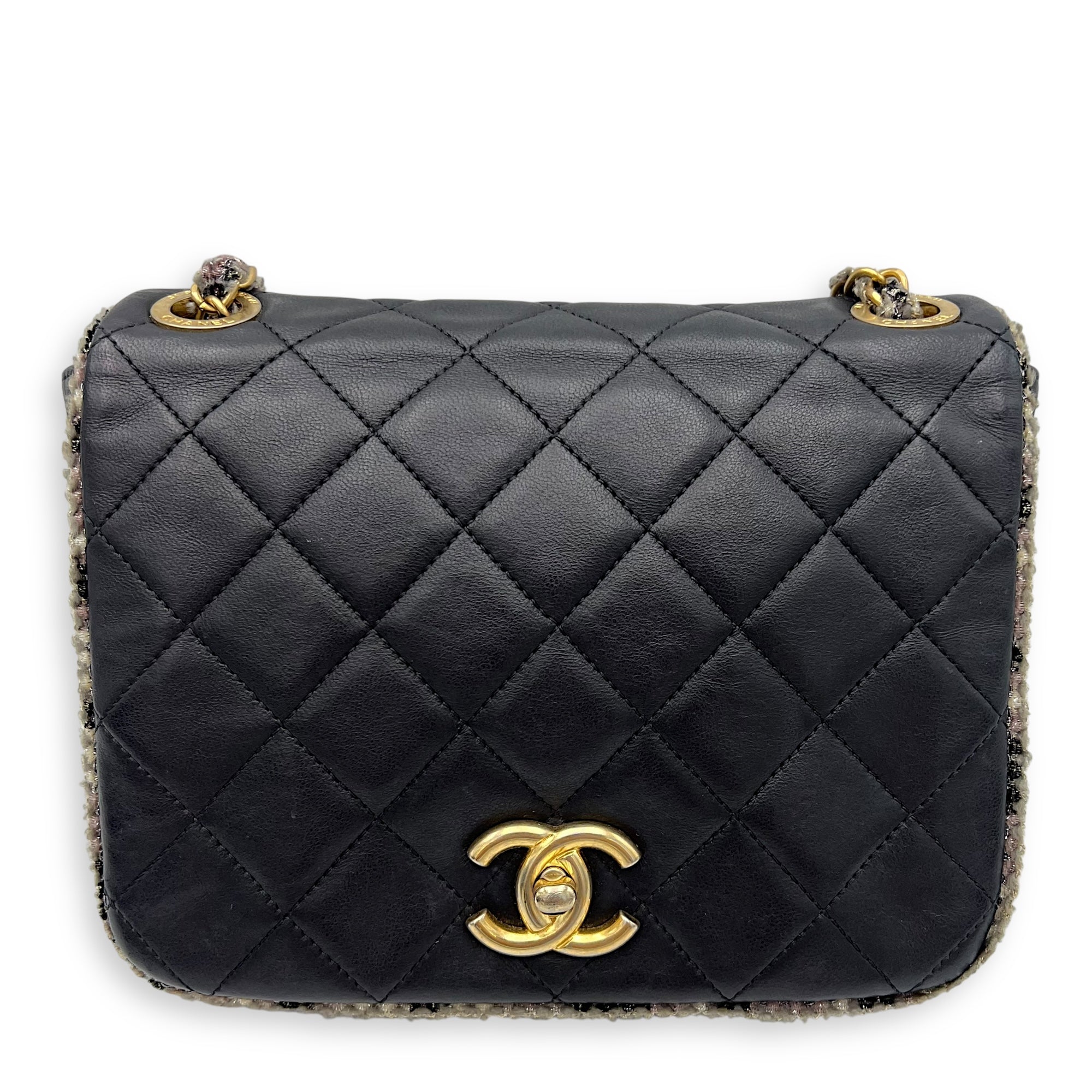 Chanel CC Crossbody Bag Black in Calfskin, Mixed hardware_1