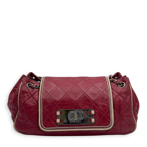 Chanel East West Shoulder Bag Red in Calfskin, Silver hardware_1