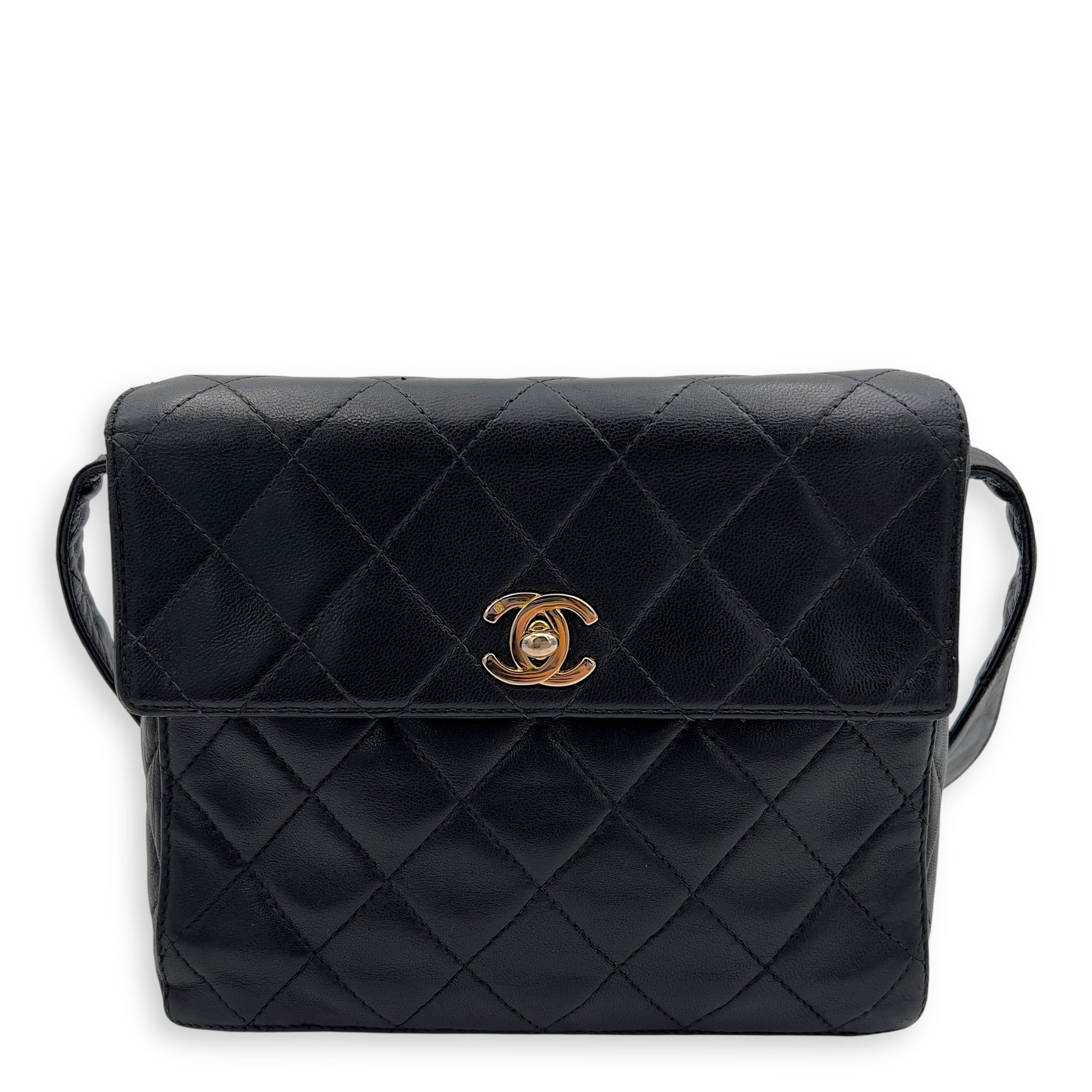 Chanel Vintage CC Shoulder Bag Black in Lambskin, Gold hardware_1