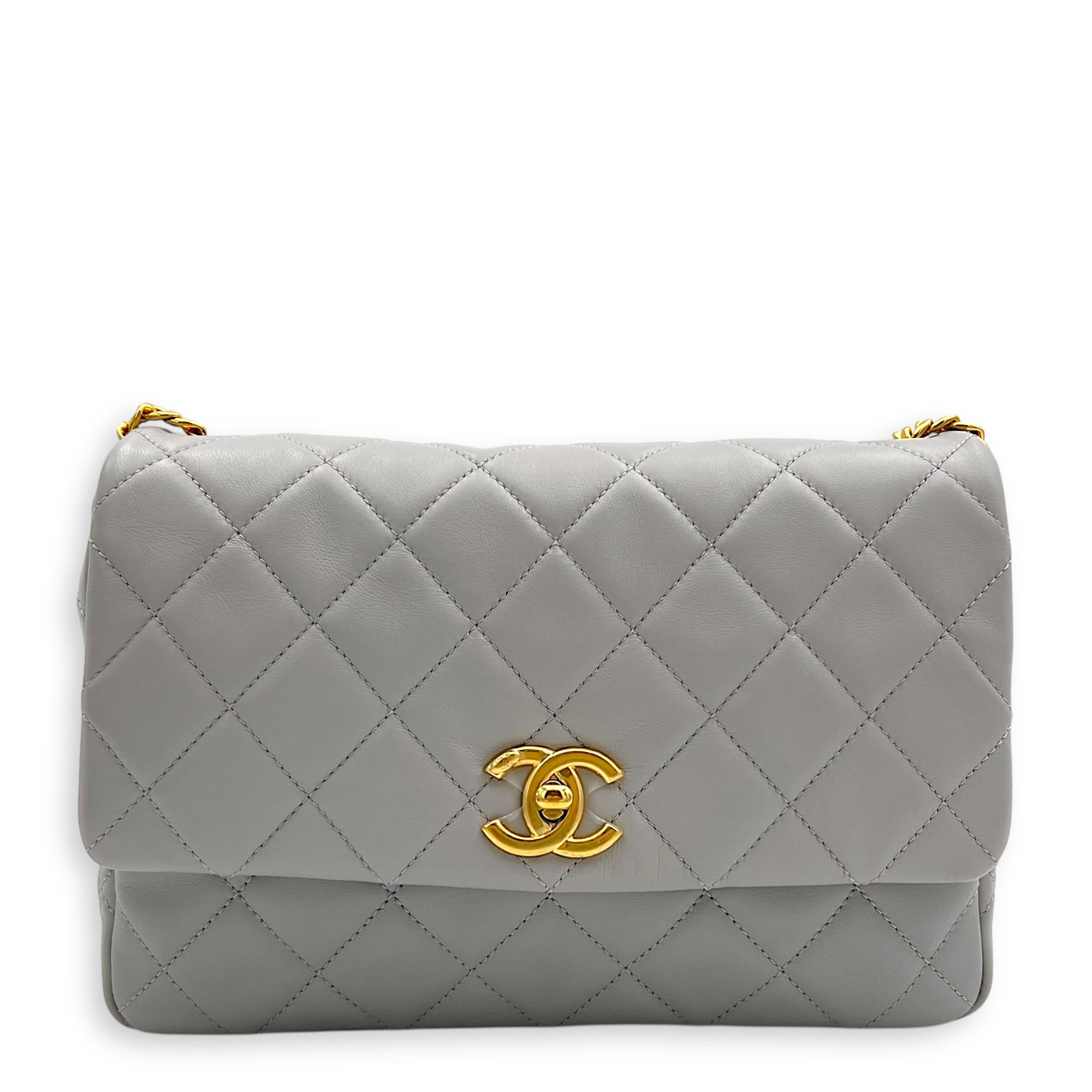Chanel CC Quilted Grey Shoulder Bag in Lambskin, Gold hardware_1