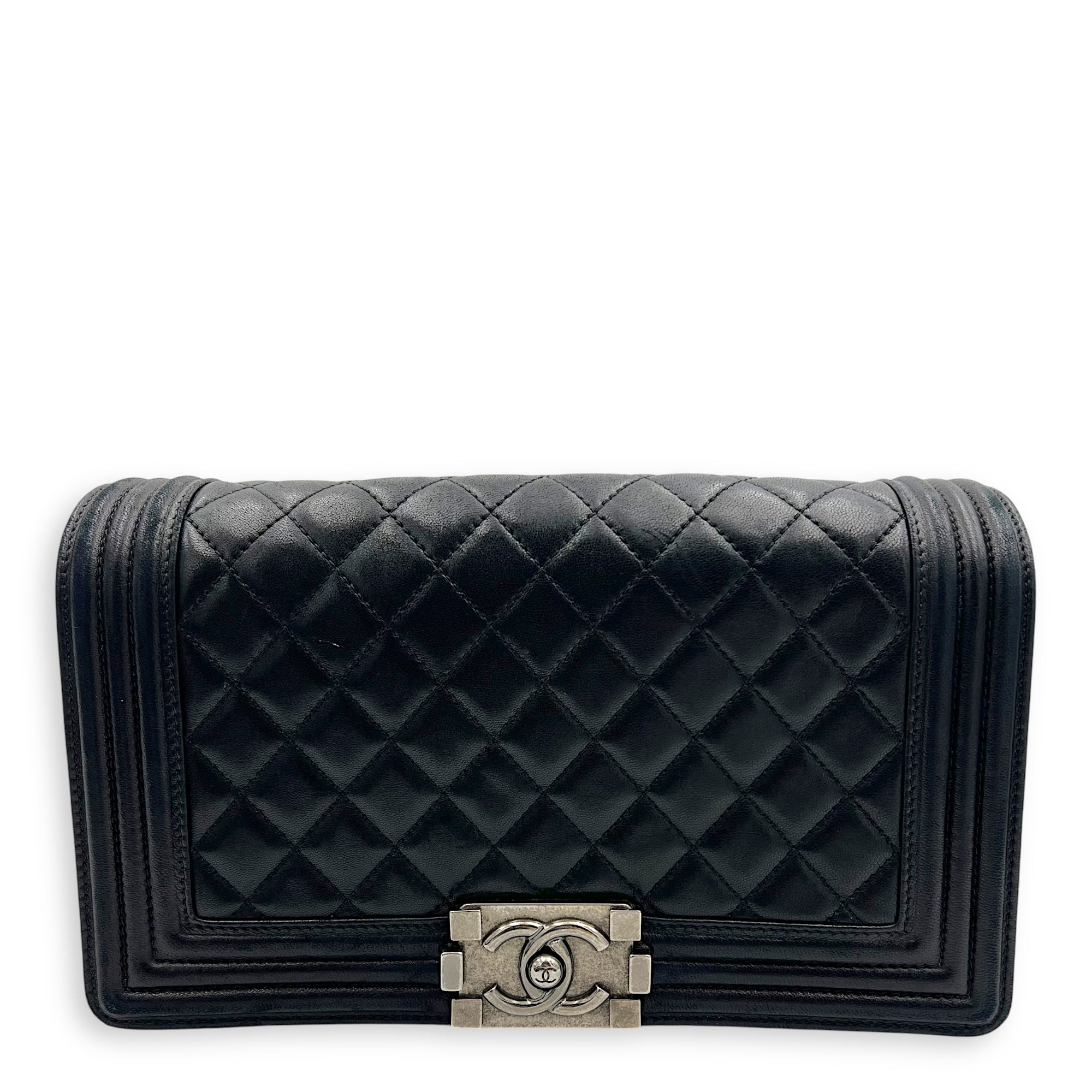 Chanel Boy Medium Black Shoulder Bag in Lambskin, Ruthenium hardware_1