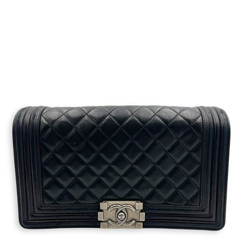 Chanel Boy Medium Black Shoulder Bag in Lambskin, Ruthenium hardware_1