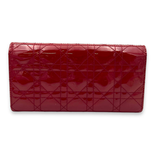 Cannage Red Wallet On Chain in Patent Leather, Silver hardware