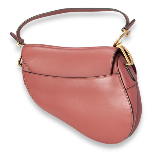 Saddle Medium Pink Shoulder Bag in Calfskin, Gold hardware