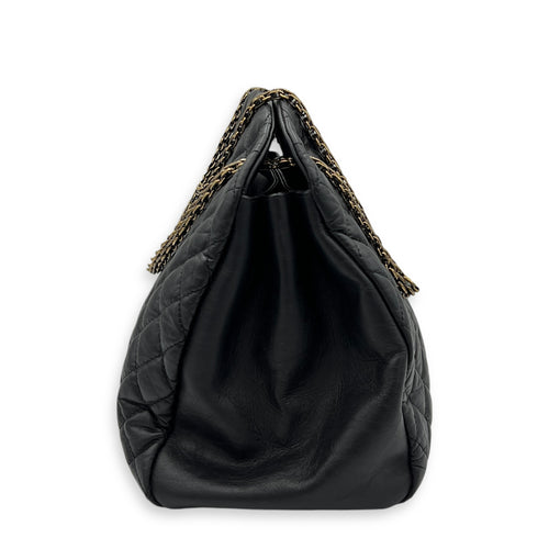 Mademoiselle Shoulder Bag Black in Calfskin, Gold hardware