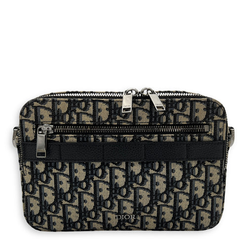 Safari Messenger Blue in Jacquard, Silver hardware