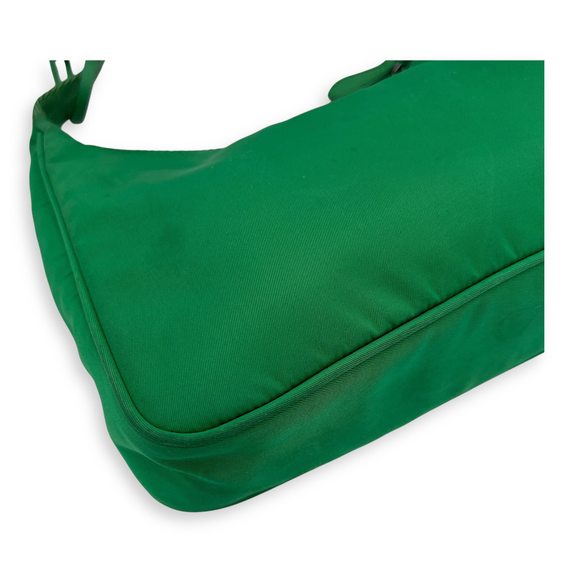 Re-Edition 2000 Shoulder Bag Green in Nylon, Silver hardware