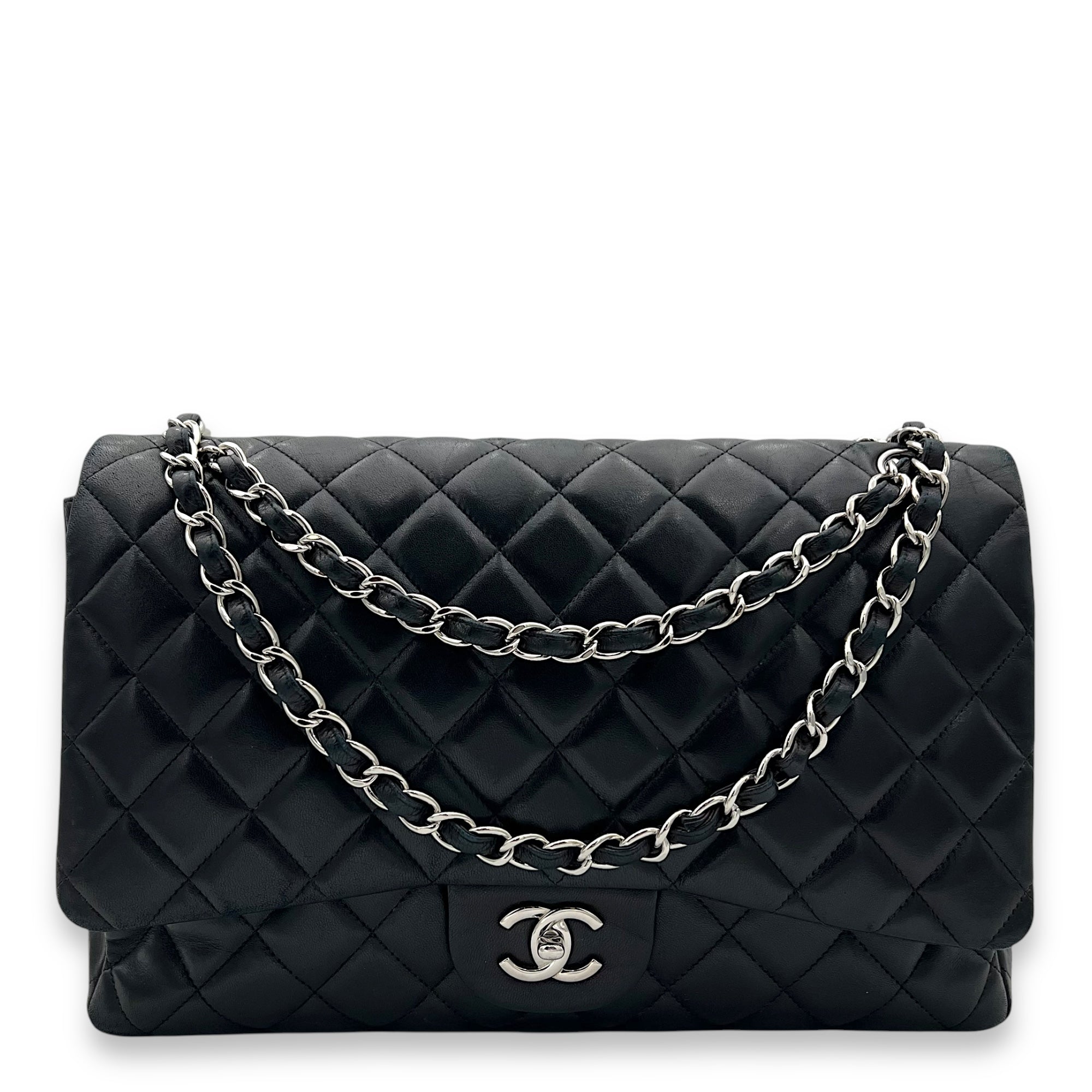 Classic Maxi Single Flap Shoulder Bag in Lambskin, Silver hardware