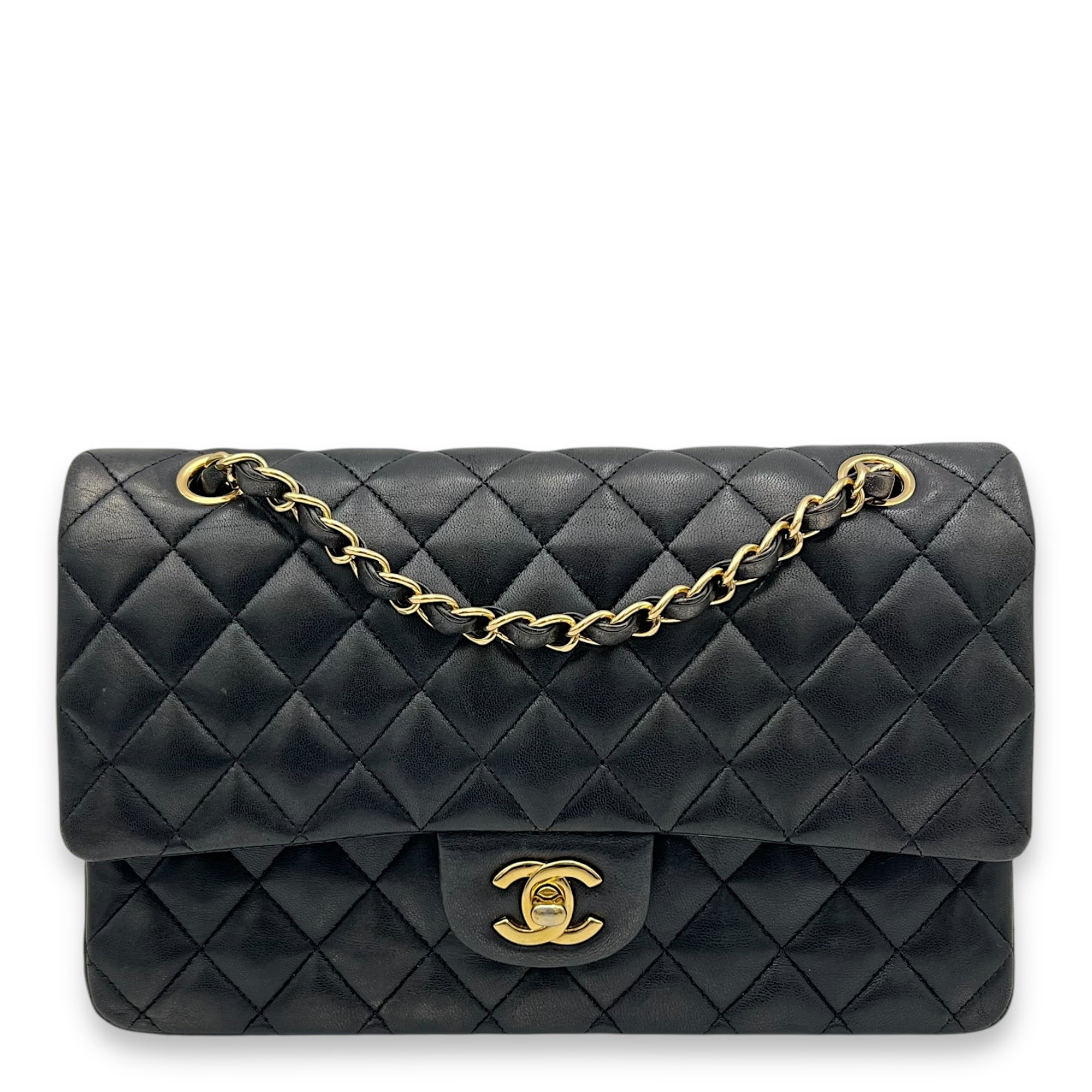 Chanel Classic Medium Black Shoulder Bag in Lambskin, Gold hardware_1