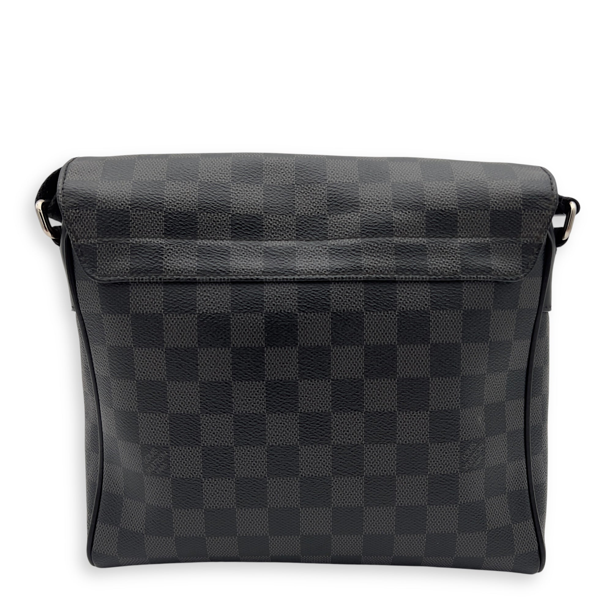 Louis Vuitton District Messenger Graphite in Coated Canvas, Silver hardware_2